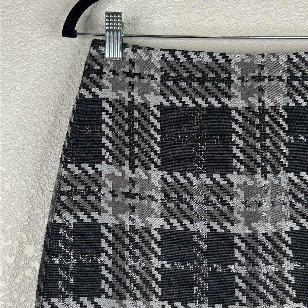 LOFT Gray & Black Plaid with Silver Tinsel Business Classic Career Skirt Size 0‎